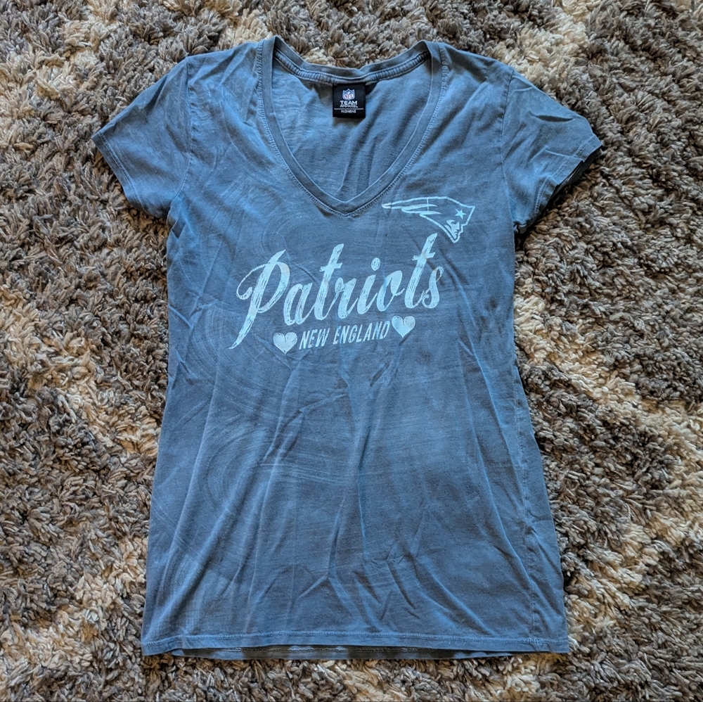NFL Team Apparel Patriots Women's Blue Top Size L